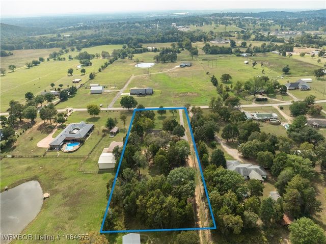 2221 Zion Road, Van Buren, AR 72956