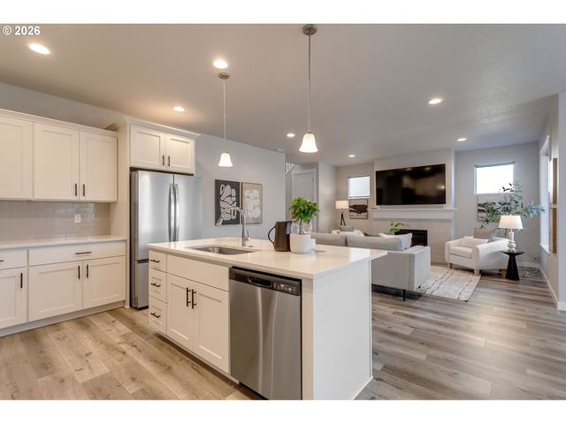 17252 Sw WAPATO ISLAND Dr, Sherwood, OR 97140