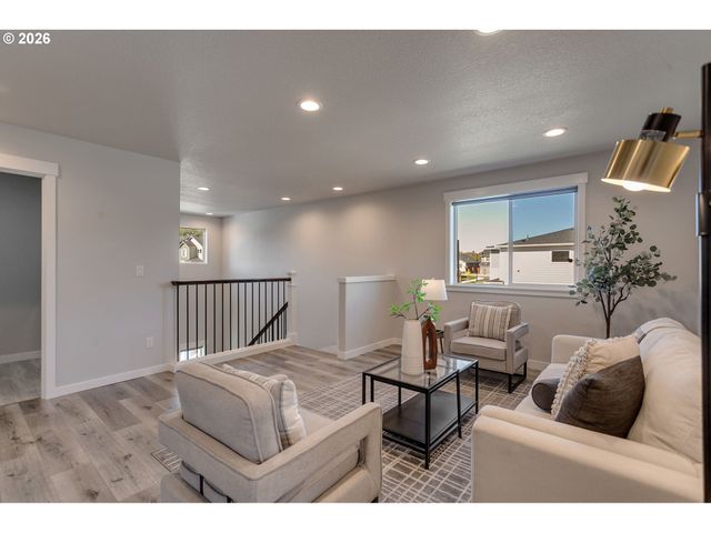 17252 Sw WAPATO ISLAND Dr, Sherwood, OR 97140