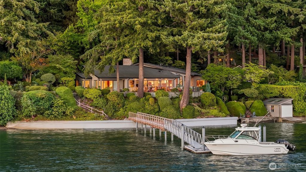 Image 1 of property listing at 7602 Fairwind Lane NW, Gig Harbor, WA 98335