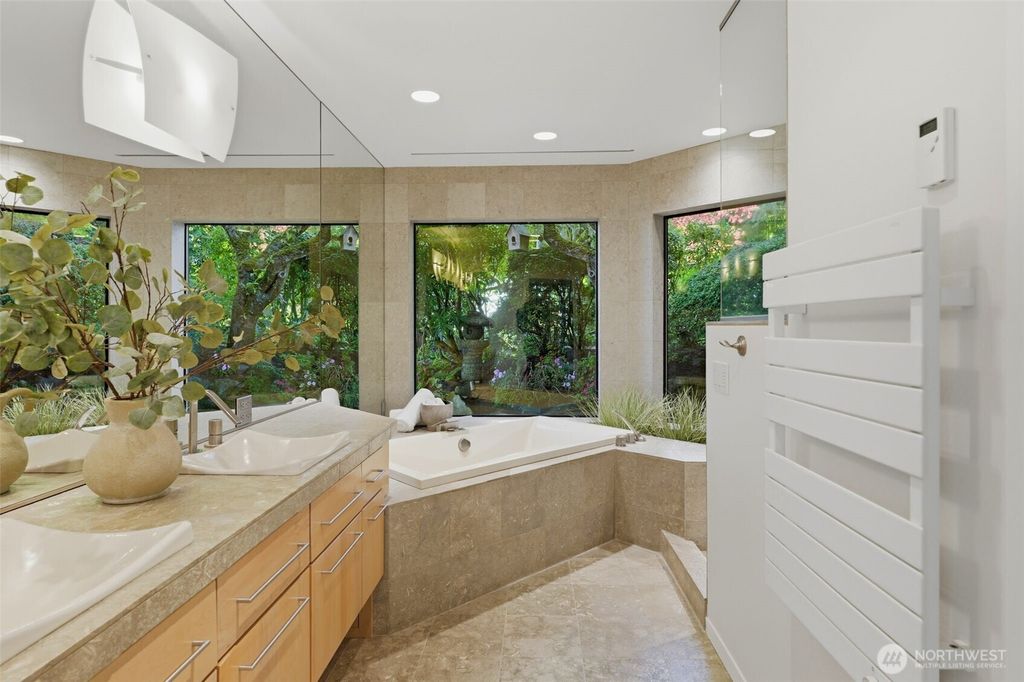 Image 21 of property listing at 7602 Fairwind Lane NW, Gig Harbor, WA 98335