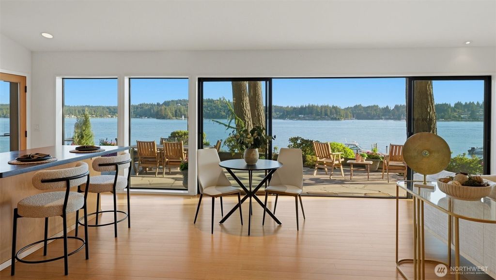 Image 9 of property listing at 7602 Fairwind Lane NW, Gig Harbor, WA 98335