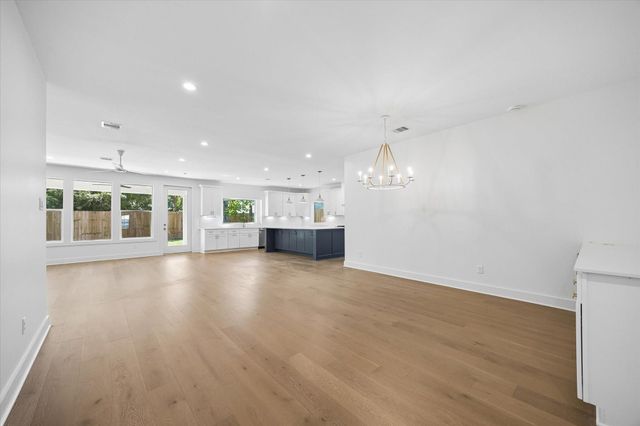 10659 Mayfield Road, Houston, TX 77043