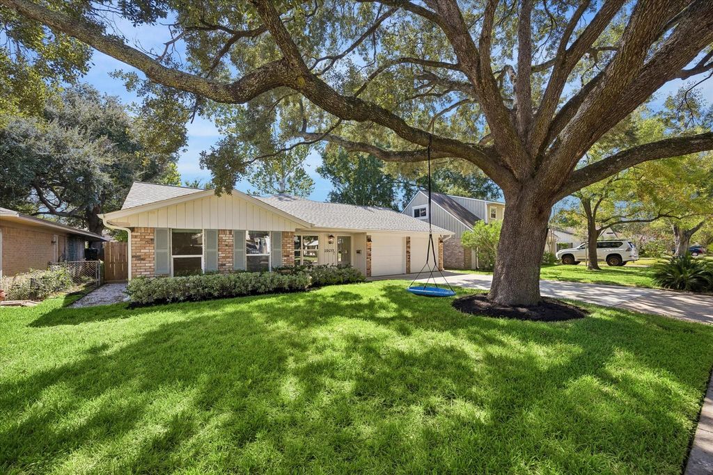10659 Mayfield Road, Houston, TX 77043