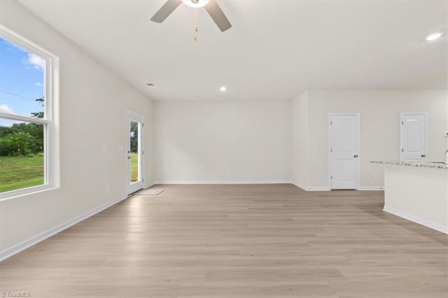2126 Willow Glen Drive, Graham, NC 27253