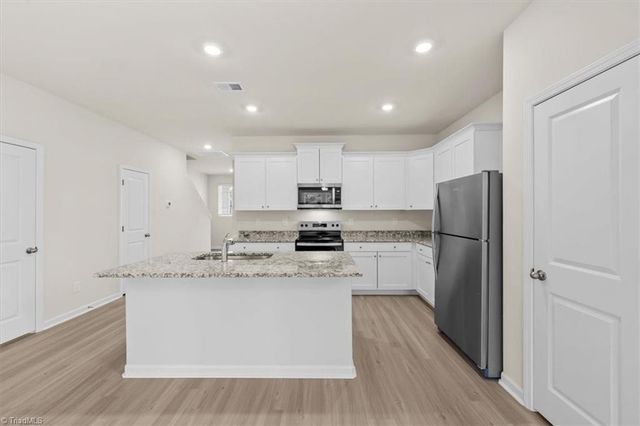 2126 Willow Glen Drive, Graham, NC 27253