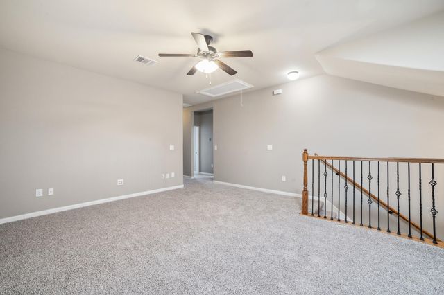 400 Hummingbird LN B, Austin, TX 78734