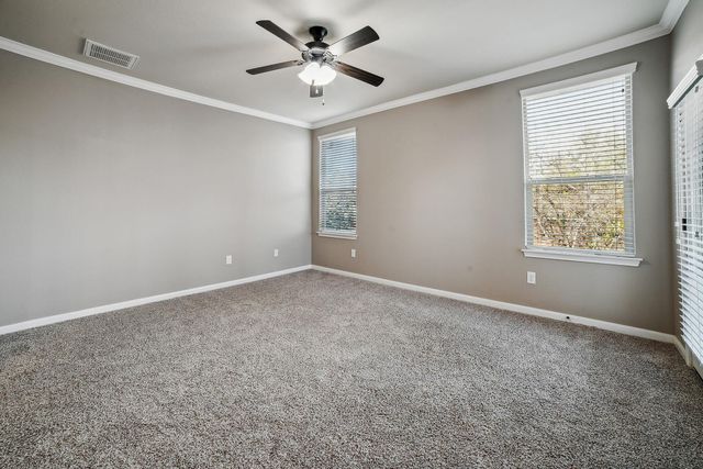 400 Hummingbird LN B, Austin, TX 78734