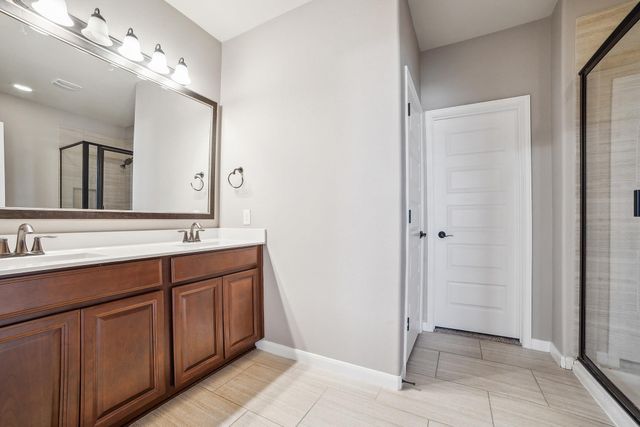 400 Hummingbird LN B, Austin, TX 78734