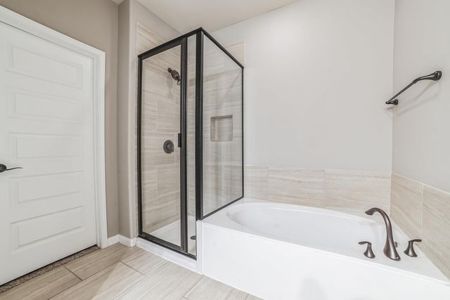 400 Hummingbird LN B, Austin, TX 78734