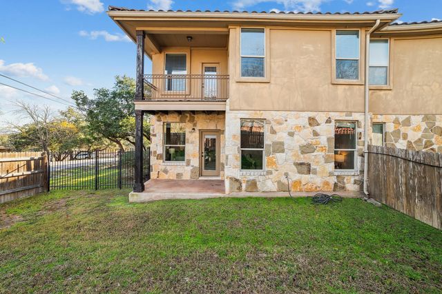 400 Hummingbird LN B, Austin, TX 78734