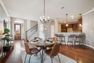 400 Hummingbird LN B, Austin, TX 78734