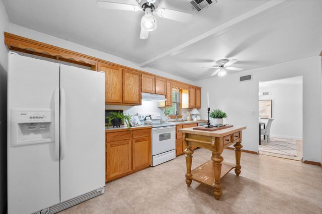 1722 W 29th St N, Wichita, KS 67204