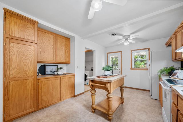 1722 W 29th St N, Wichita, KS 67204