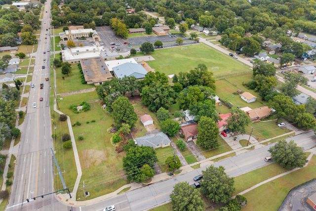 1722 W 29th St N, Wichita, KS 67204