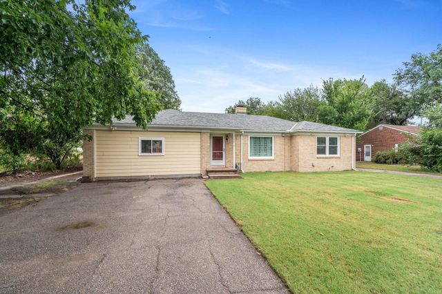 1722 W 29th St N, Wichita, KS 67204