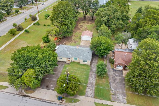 1722 W 29th St N, Wichita, KS 67204