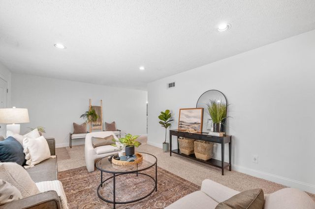 1722 W 29th St N, Wichita, KS 67204