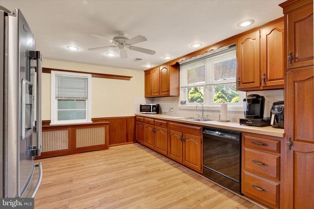 1217 CALN MEETINGHOUSE RD, Coatesville, PA 19320