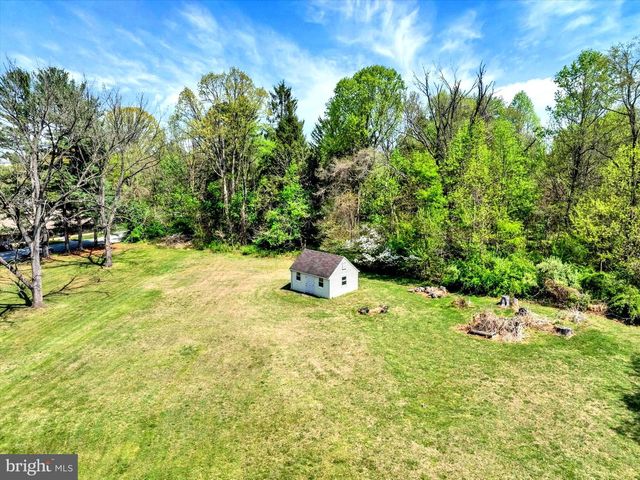 1217 CALN MEETINGHOUSE RD, Coatesville, PA 19320