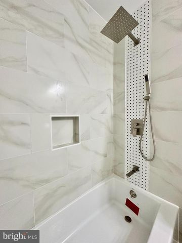 5611 ROUNDTREE DR, Woodbridge, VA 22193