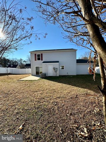 5611 ROUNDTREE DR, Woodbridge, VA 22193