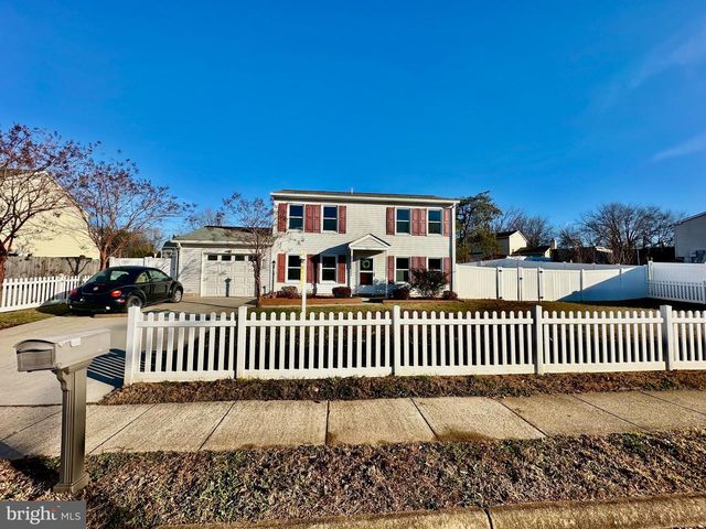 5611 ROUNDTREE DR, Woodbridge, VA 22193