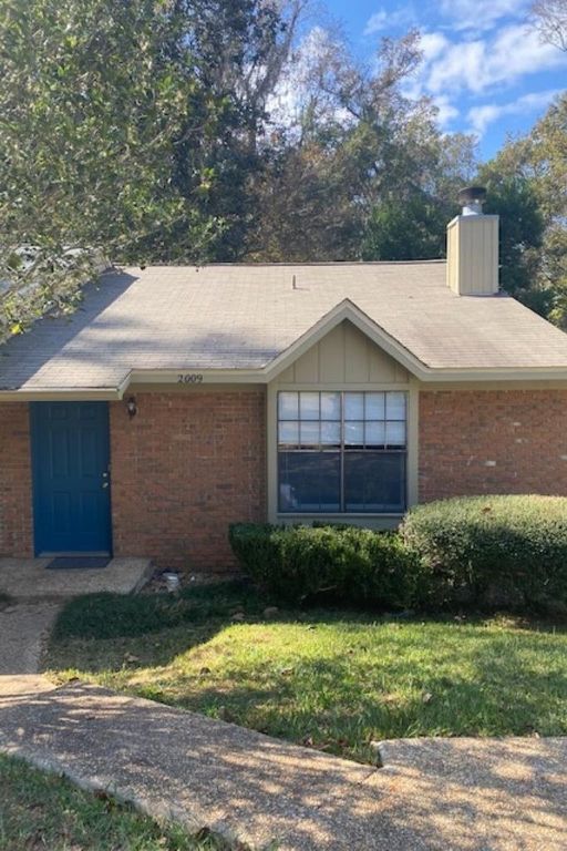 2009 Gardenbrook Lane, Tallahassee, FL 32301