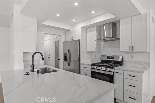 25272 Tanoak Lane, Lake Forest (el Toro), CA 92630