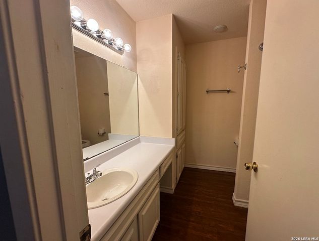 7711 Callaghan Rd Apt 404, San Antonio, TX 78229