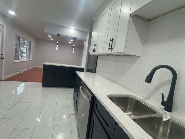 371 N Fairfield Avenue, Lombard, IL 60148