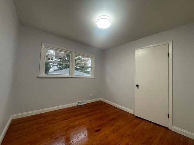 371 N Fairfield Avenue, Lombard, IL 60148