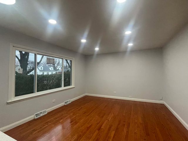 371 N Fairfield Avenue, Lombard, IL 60148