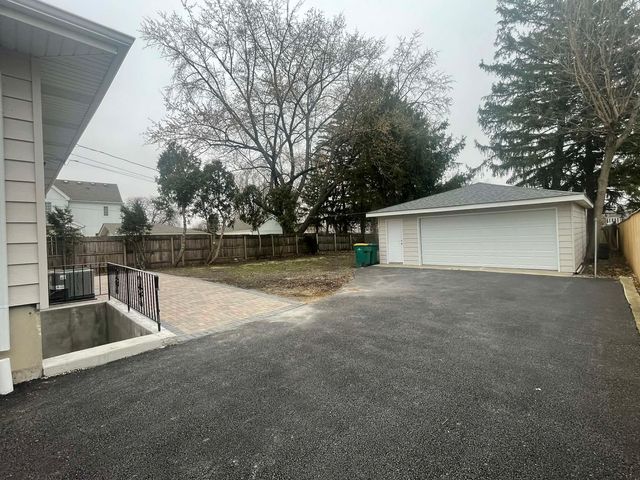 371 N Fairfield Avenue, Lombard, IL 60148