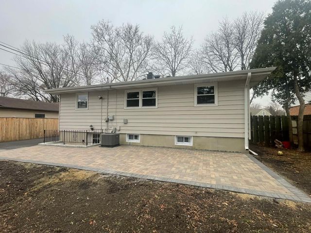 371 N Fairfield Avenue, Lombard, IL 60148