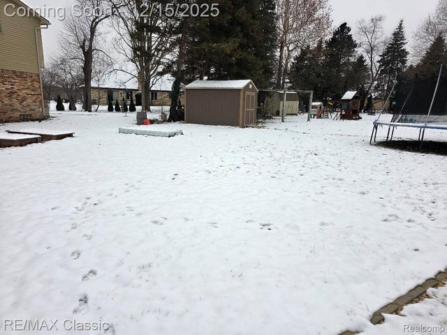 48765 Ben Franklin Drive, Utica, MI 48315