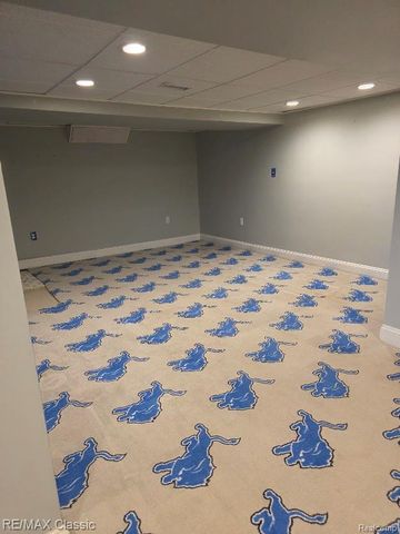 48765 Ben Franklin Drive, Utica, MI 48315