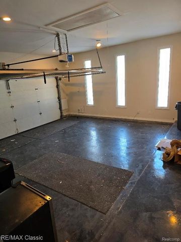 48765 Ben Franklin Drive, Utica, MI 48315