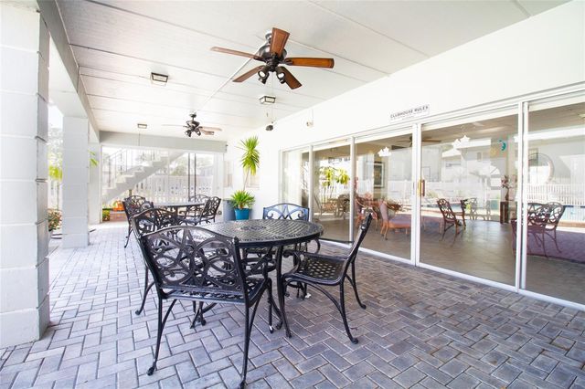 1115 RUE DES CHATEAUX 1A, South Pasadena, FL 33707