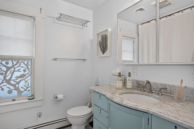 68 Clark St, Worcester, MA 01606