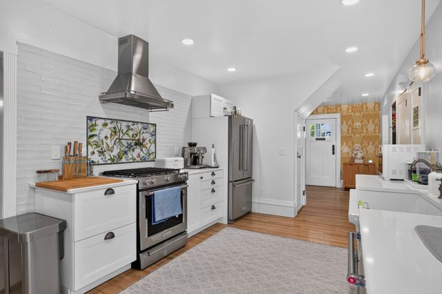 68 Clark St, Worcester, MA 01606
