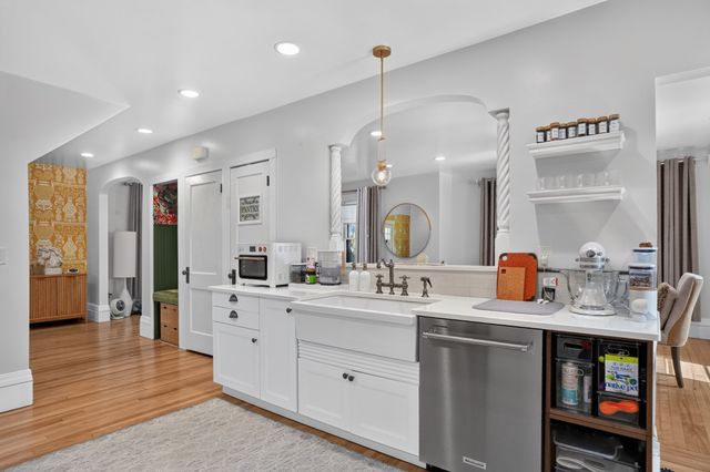68 Clark St, Worcester, MA 01606