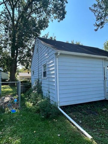 1374 Webber Avenue, Burton, MI 48529