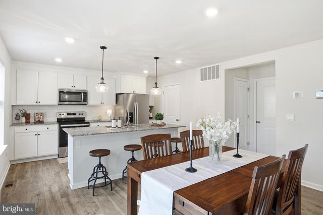 35623 PINE NEEDLE LN, Locust Grove, VA 22508