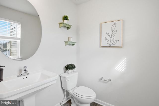 35623 PINE NEEDLE LN, Locust Grove, VA 22508