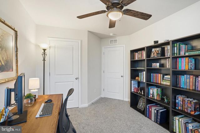 35623 PINE NEEDLE LN, Locust Grove, VA 22508