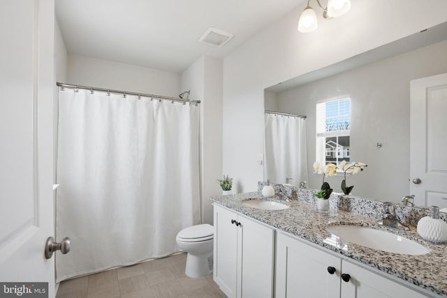 35623 PINE NEEDLE LN, Locust Grove, VA 22508