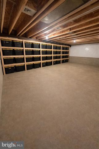 35623 PINE NEEDLE LN, Locust Grove, VA 22508