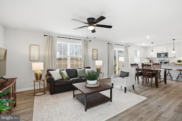 35623 PINE NEEDLE LN, Locust Grove, VA 22508