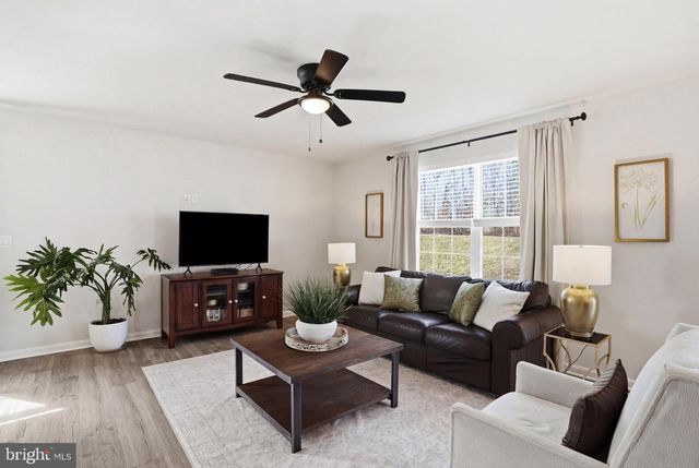 35623 PINE NEEDLE LN, Locust Grove, VA 22508